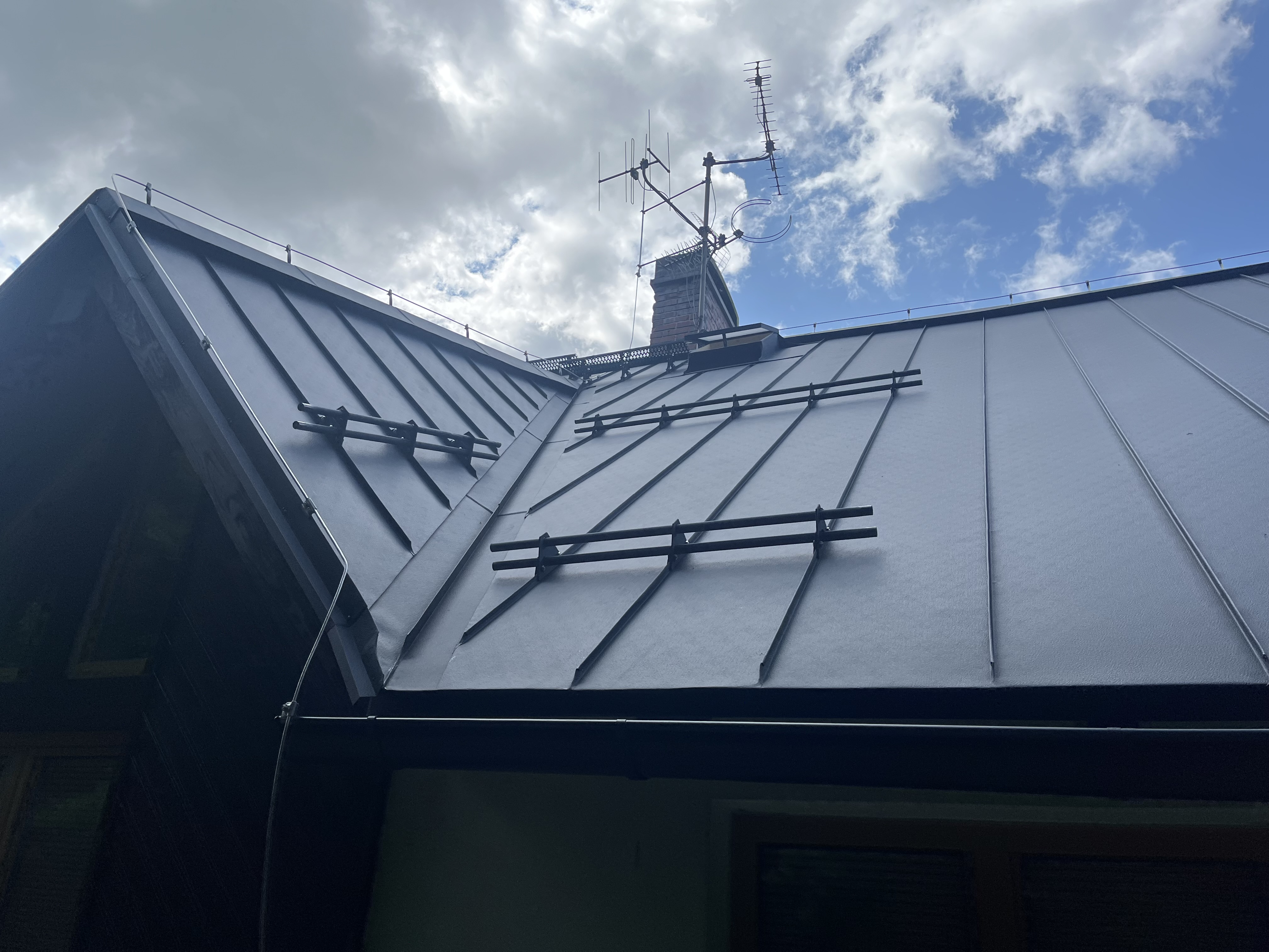 Police - Röben Monza glazura