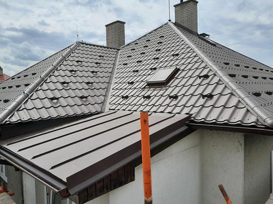 Choryně - satjam roof + alufalc alumat stucco